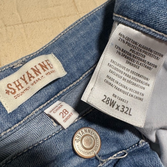 Shyanne Women's Blue Flared Jeans 28x32 - Picture 4 of 10